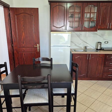 Vita Apartment - Spacious Garden And Balcony 5 Min To Beach & Center Ksamil Luaran gambar