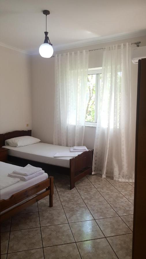 Vita Apartment - Spacious Garden And Balcony 5 Min To Beach & Center Ksamil Luaran gambar