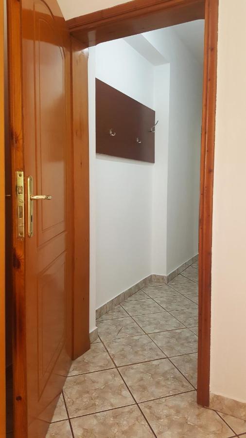 Vita Apartment - Spacious Garden And Balcony 5 Min To Beach & Center Ksamil Luaran gambar