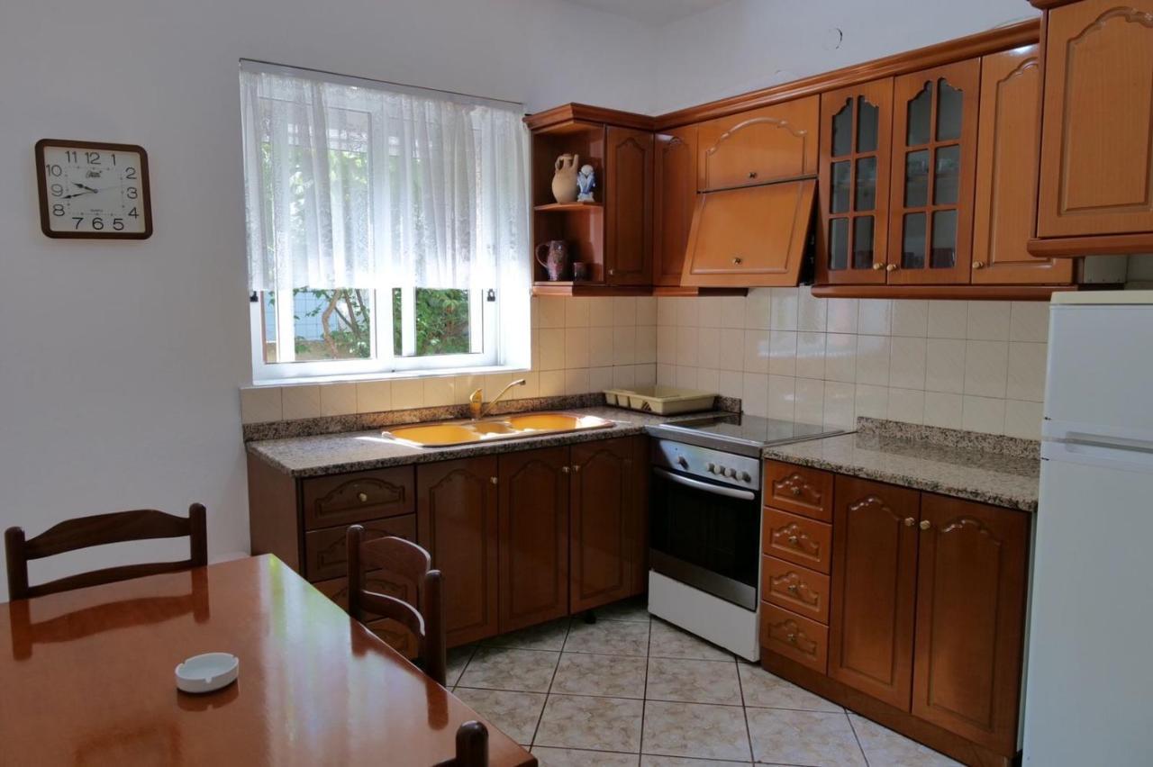 Vita Apartment - Spacious Garden And Balcony 5 Min To Beach & Center Ksamil Luaran gambar