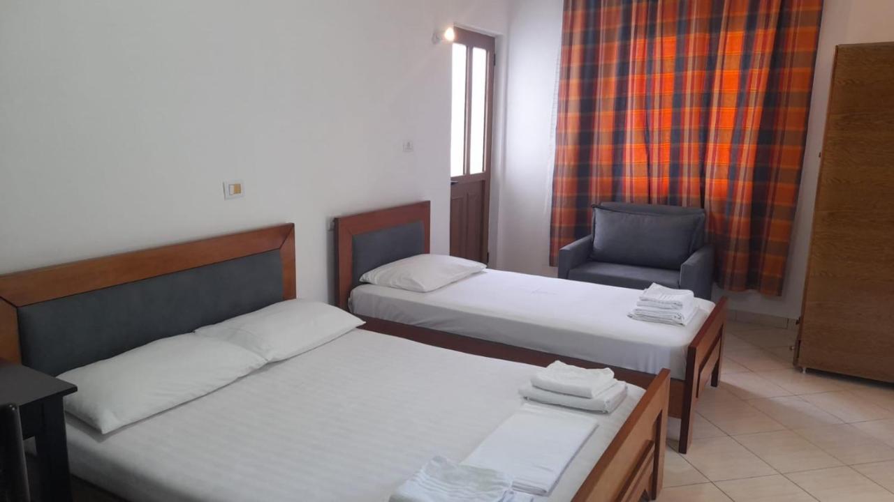 Vita Apartment - Spacious Garden And Balcony 5 Min To Beach & Center Ksamil Luaran gambar