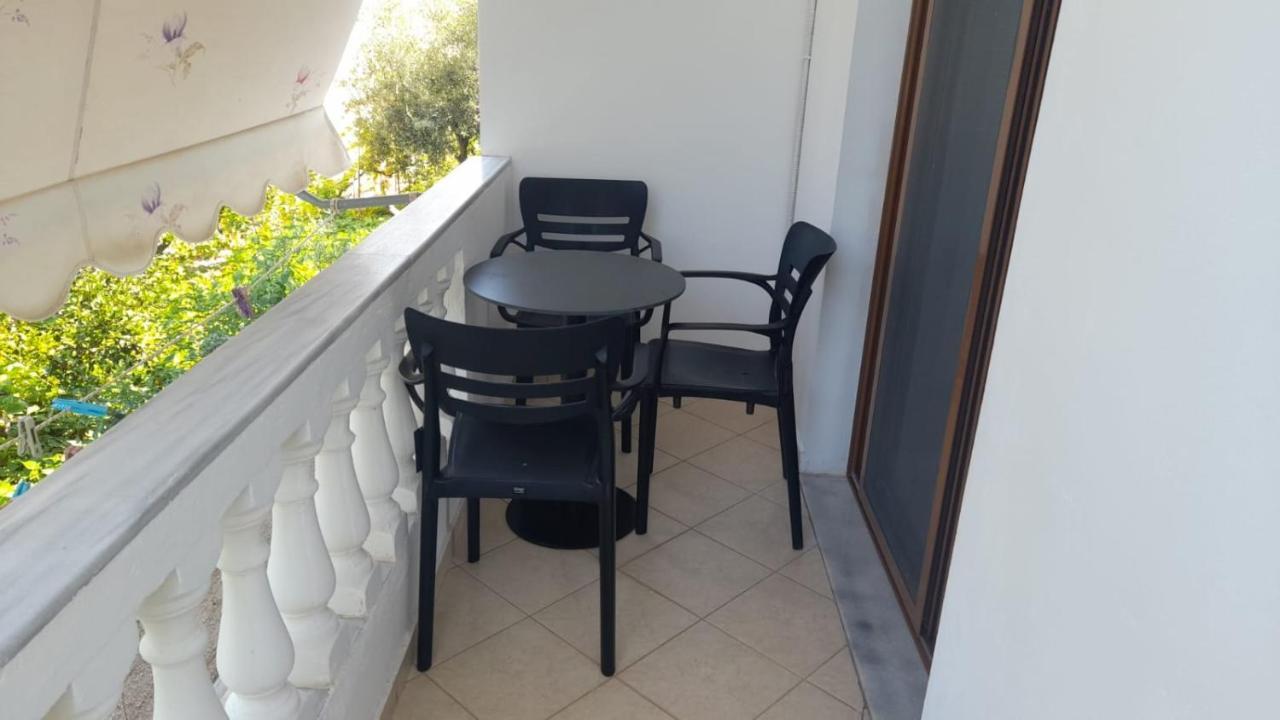 Vita Apartment - Spacious Garden And Balcony 5 Min To Beach & Center Ksamil Luaran gambar