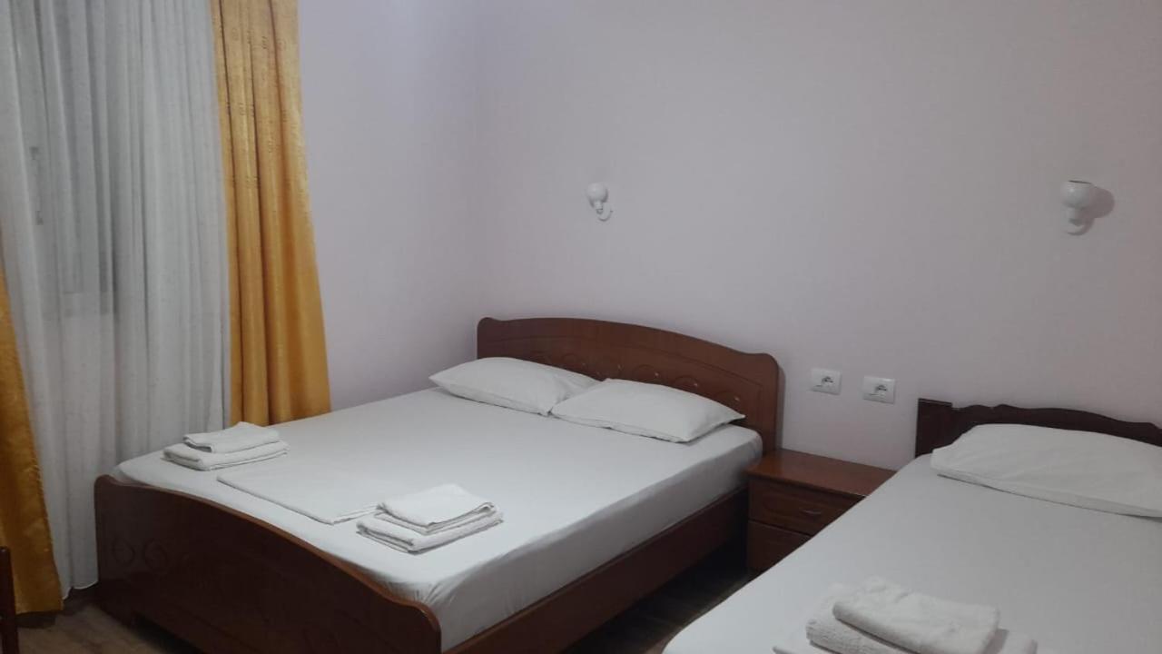 Vita Apartment - Spacious Garden And Balcony 5 Min To Beach & Center Ksamil Luaran gambar