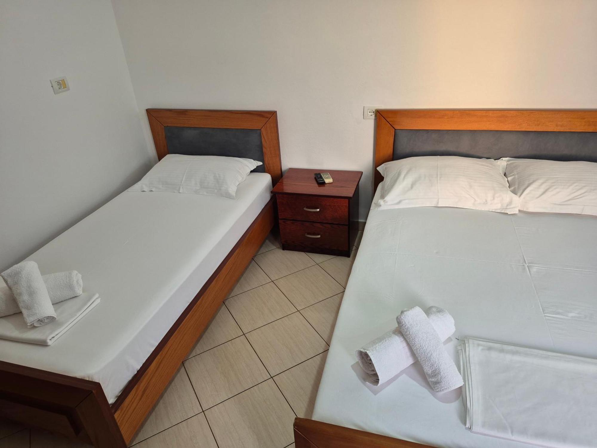 Vita Apartment - Spacious Garden And Balcony 5 Min To Beach & Center Ksamil Luaran gambar