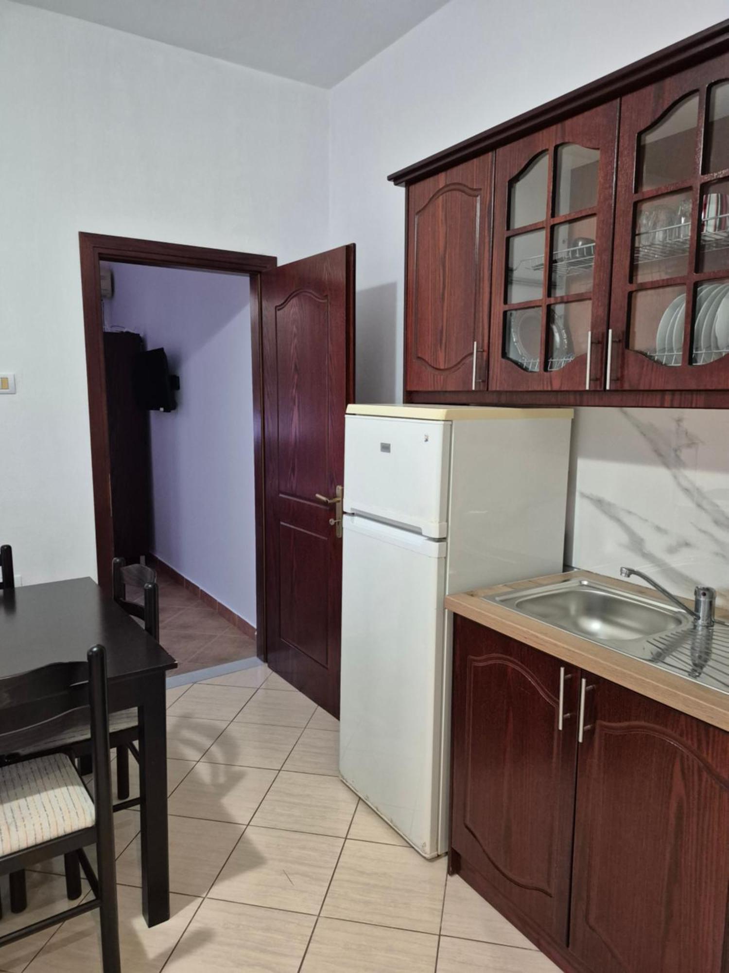 Vita Apartment - Spacious Garden And Balcony 5 Min To Beach & Center Ksamil Luaran gambar